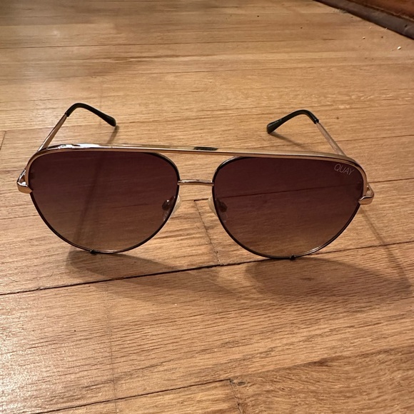 Quay High Key Sunglasses - Picture 3 of 3